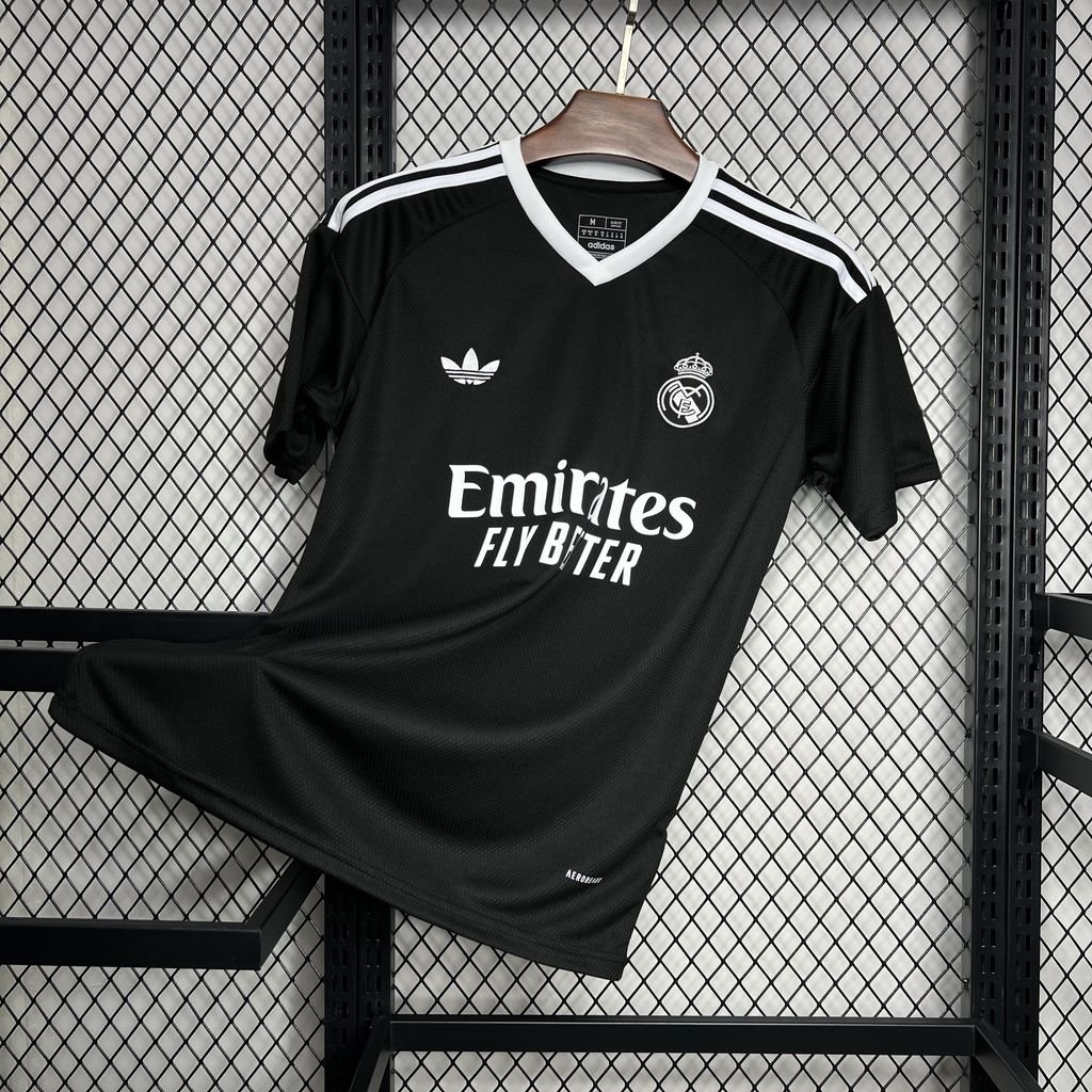 Maillot Homme Real Madrid 2024/25 Pré-Match