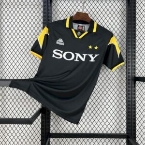 Retro Juventus 1996/97 Third