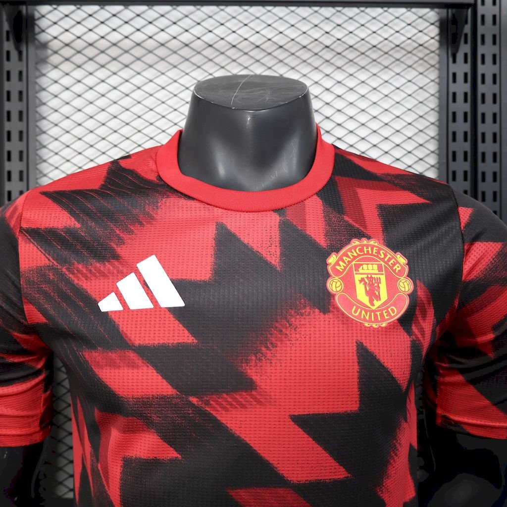 Maillot Homme Manchester United 2025/26 Pré-Match red and black Version Joueur – Image 4