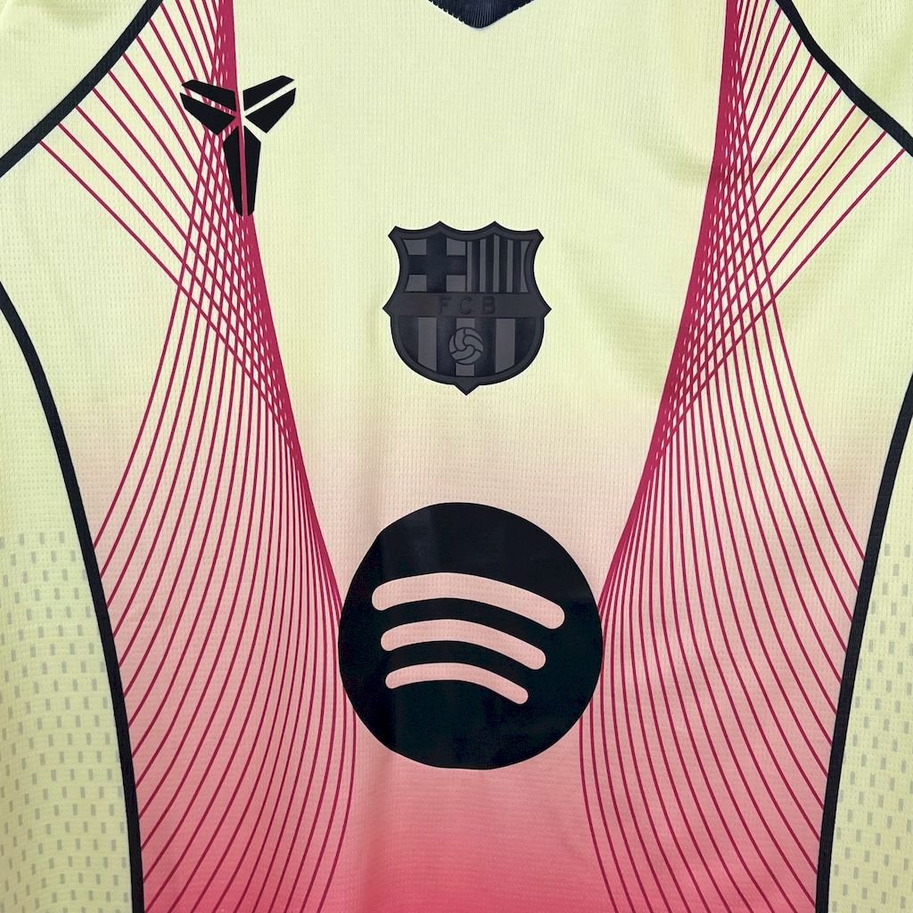 Maillot Homme Barcelona 2025/26 yellow pink (With Champions League) – Image 4
