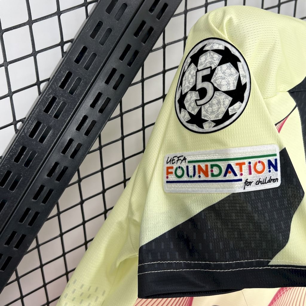 Maillot Homme Barcelona 2025/26 yellow pink (With Champions League) – Image 3