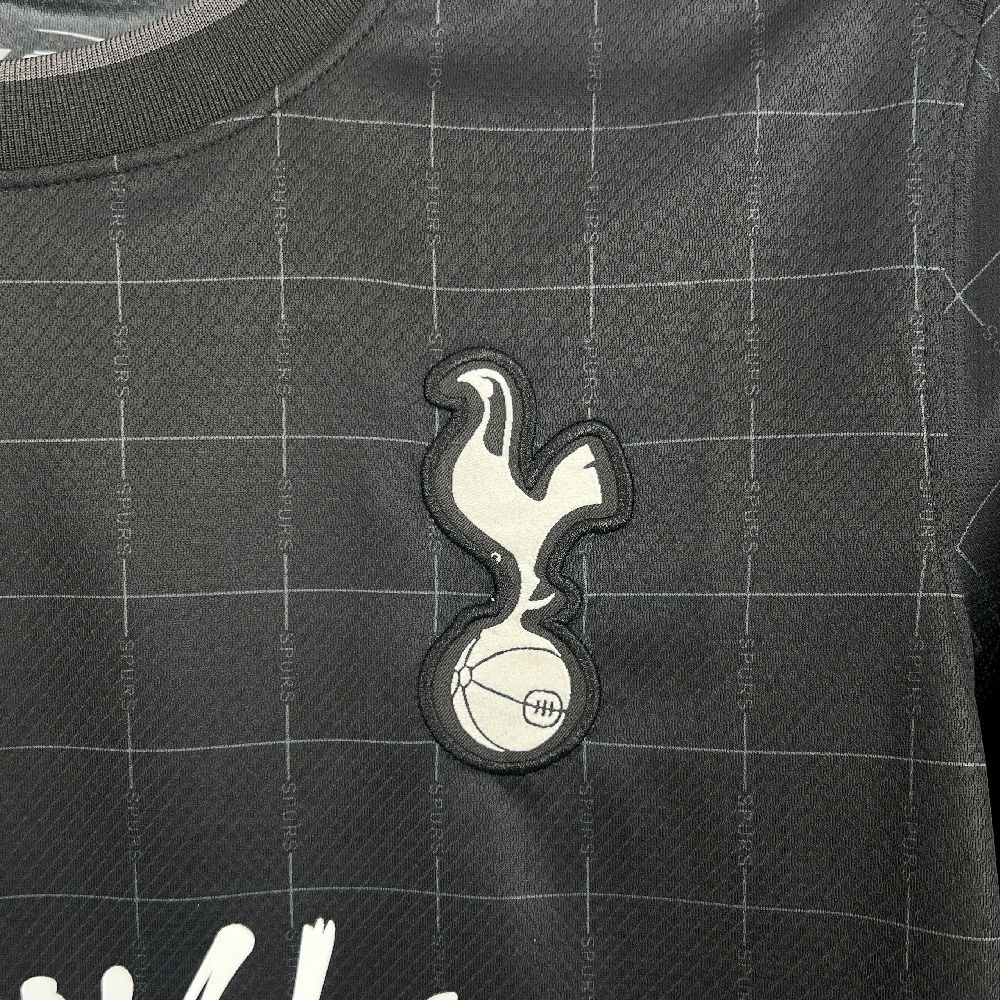 Maillot Homme Tottenham Hotspur 2025/26 Stray Kit Enfant x London, Angleterre Limited Edition – Image 7