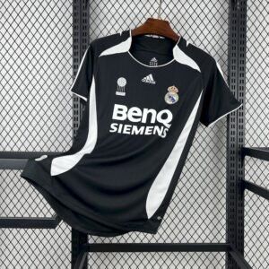 Retro Real Madrid 2006/07 Away