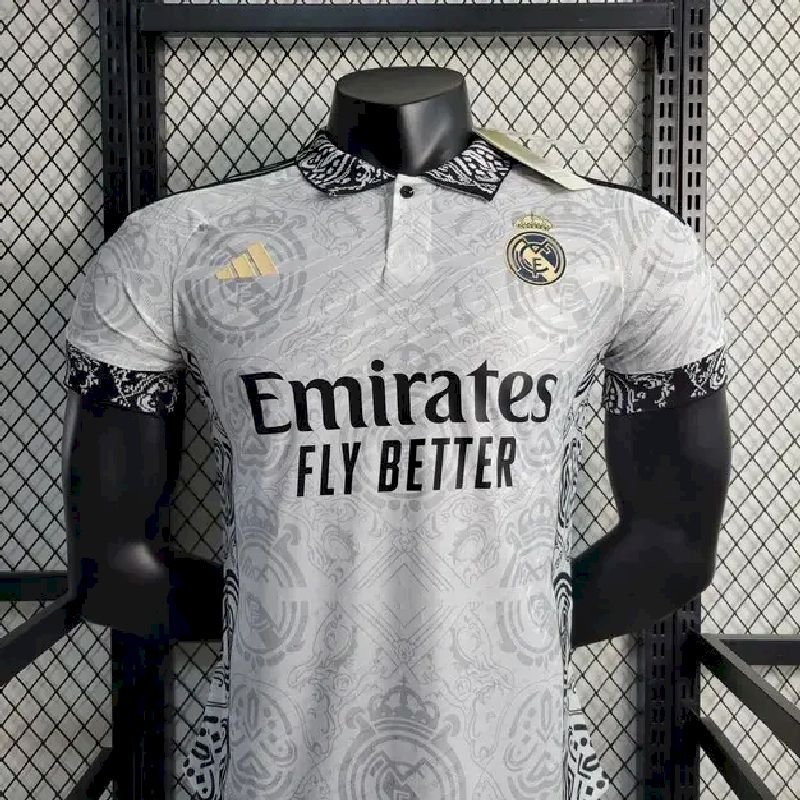 Maillot Homme Real Madrid 2023/24 Classic Edition Version Joueur – Image 2