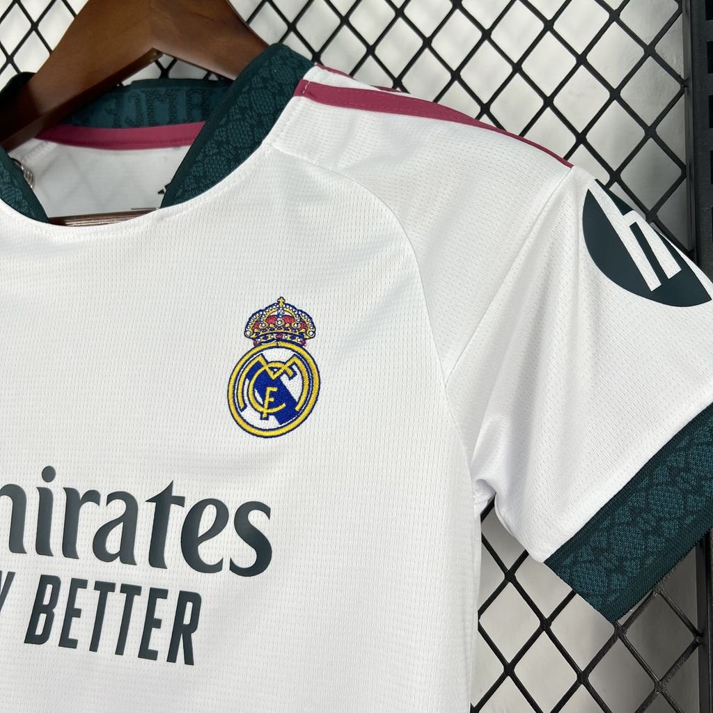 Kit Enfant Real Madrid 2026/27 Domicile – Image 4